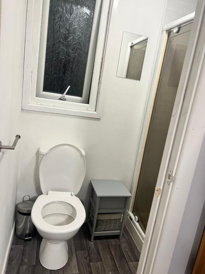 בלפסט Private Cabin, Own Access & Ensuite מראה חיצוני תמונה
